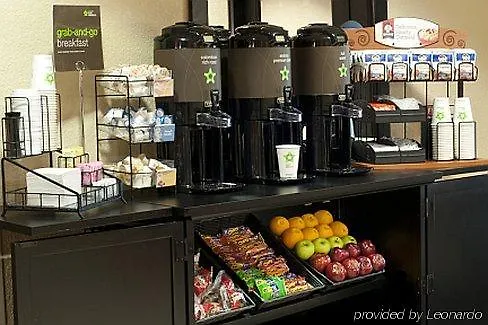 Extended Stay America Suites - Louisville - Dutchman Hotel